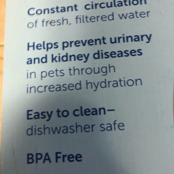Pet safe Pet Fountain w/Filter- 569 $20 or $15 w/offer - Picture 2 of 5